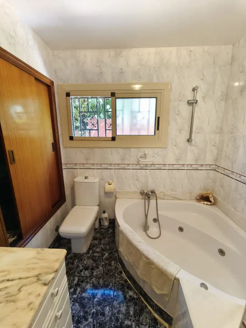Semi-detached house with terrace for sale in Carrer Bergantí, imagen 15