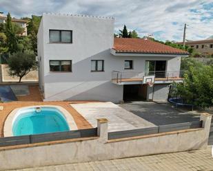 Vista exterior de Casa o xalet en venda en Vilajuïga amb Terrassa i Piscina