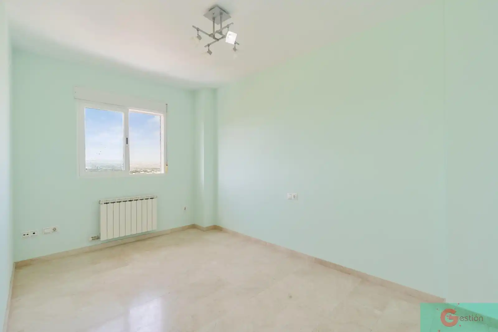 Chalet con piscina en venta en Peligros, imagen 14