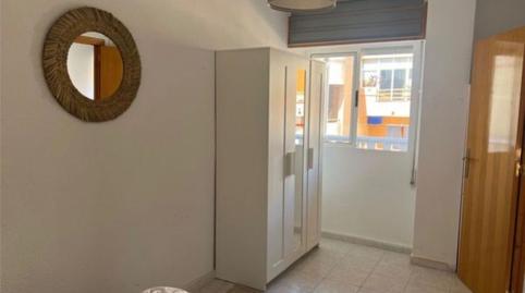 Foto 4 de Apartamento de alquiler en Roentgen, Zona Playa de los Locos, Torrevieja