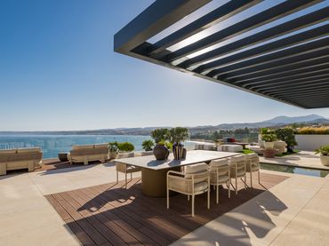 Àtic amb piscina en venda a Estepona Pueblo
