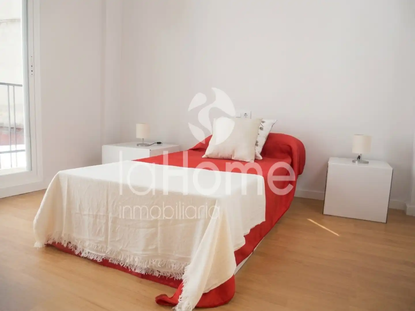 Schlafzimmer von Wohnung zum Verkauf in Paterna mit Parkett, Terrasse und Ofen