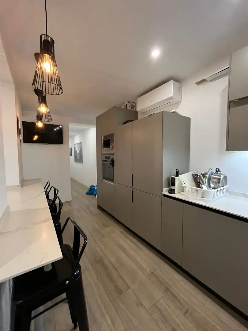 Kitchen of Flat for share in Madrid  with Air Conditioner, Furnished and Oven