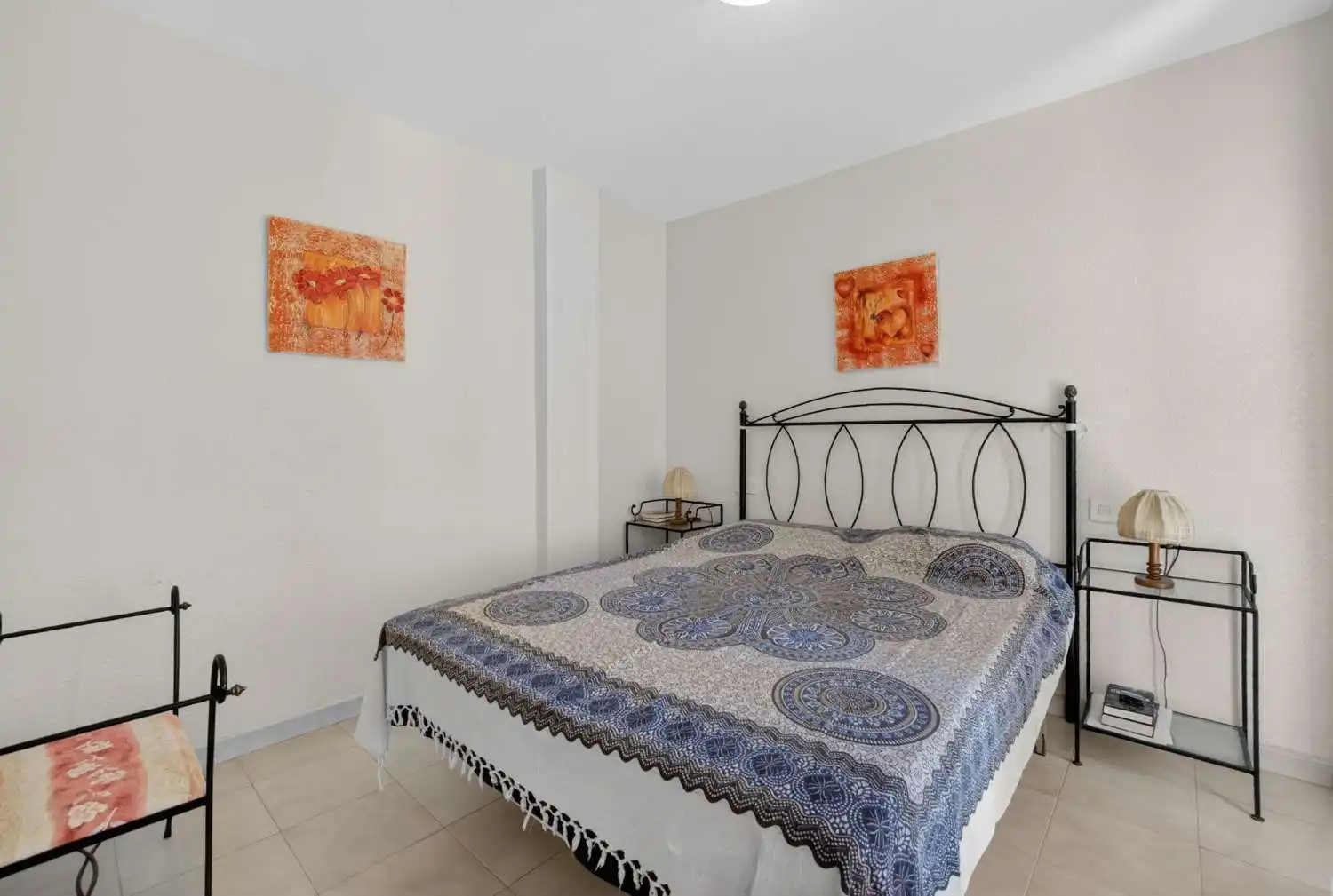 Habitación de Apartamento en venta en Torrevieja con Aire acondicionado, Calefacción y Terraza