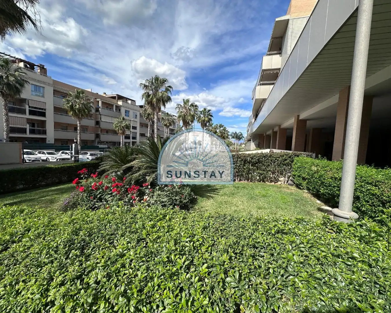Vista exterior de Apartamento en venta en Torremolinos con Piscina comunitaria