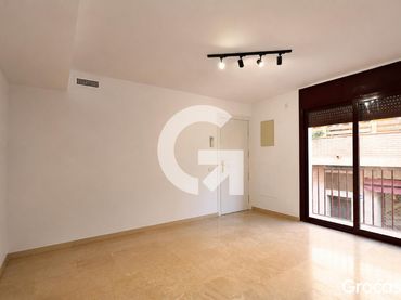 Appartement avec balcon à vendre à CL BALMES
