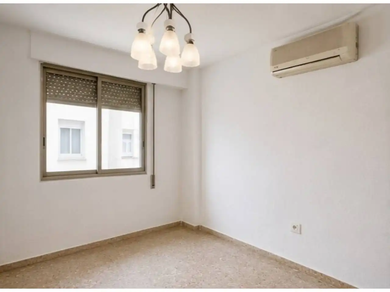 Habitación de Piso de alquiler en Alcoy / Alcoi con Aire acondicionado y Balcón