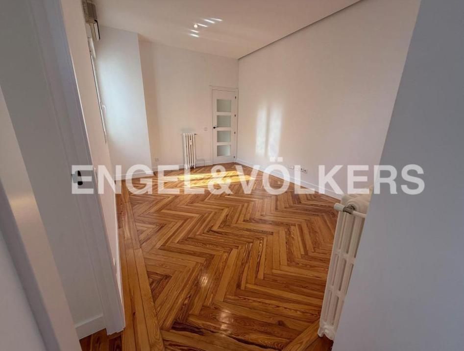 Apartament de lloguer en  Madrid Capital amb Aire condicionat, Calefacció i Parquet