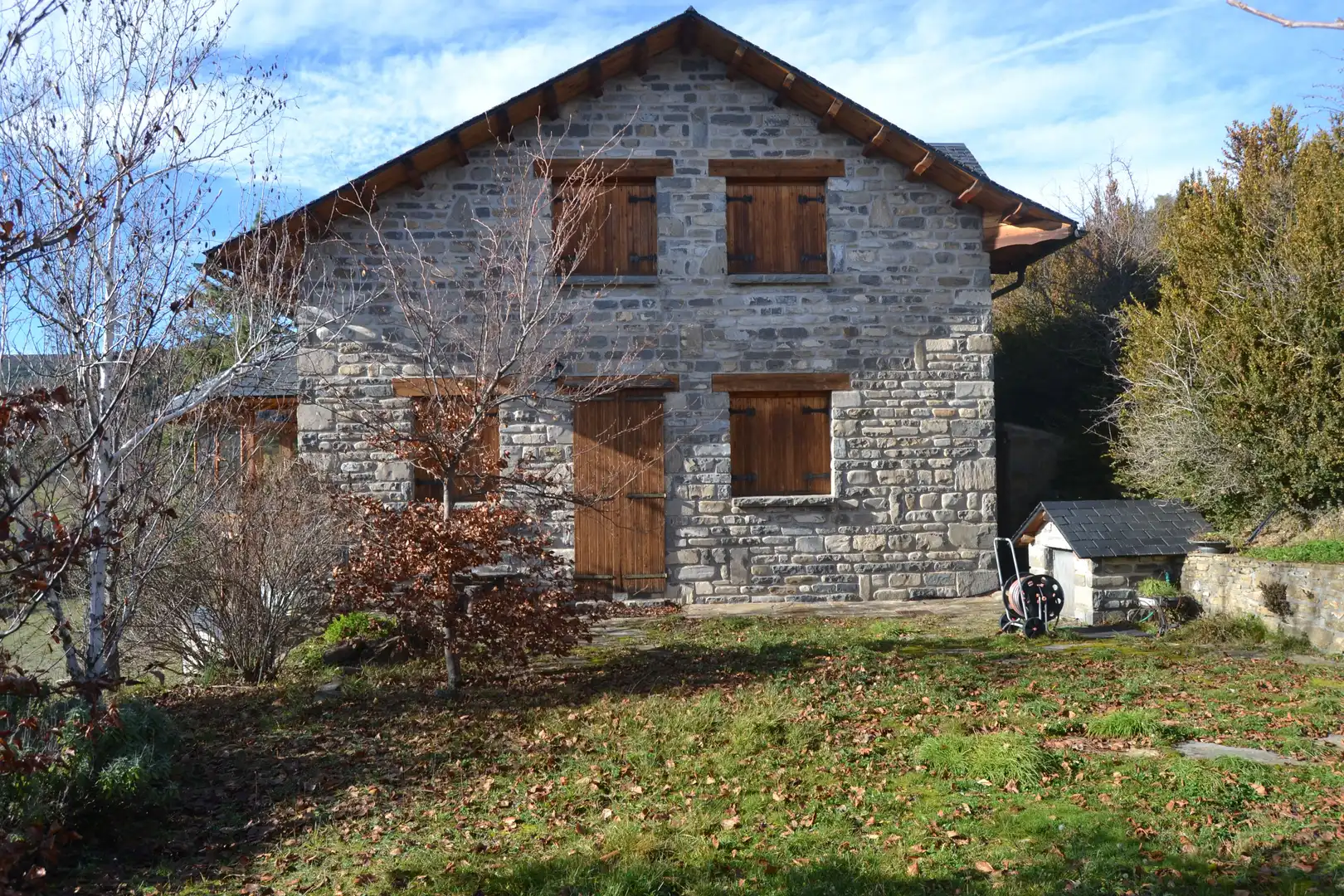 Außenansicht von Haus oder Chalet zum Verkauf in Aisa mit Heizung und Privatgarten