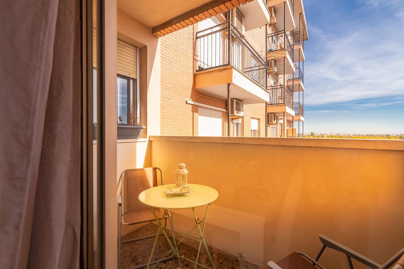 Flat for sale in Ciutat Fallera, Benicalap