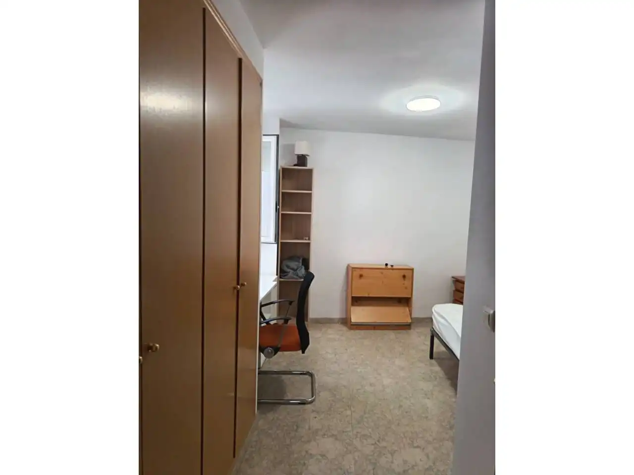 Dormitori de Pis de lloguer en Valencia amb Moblat