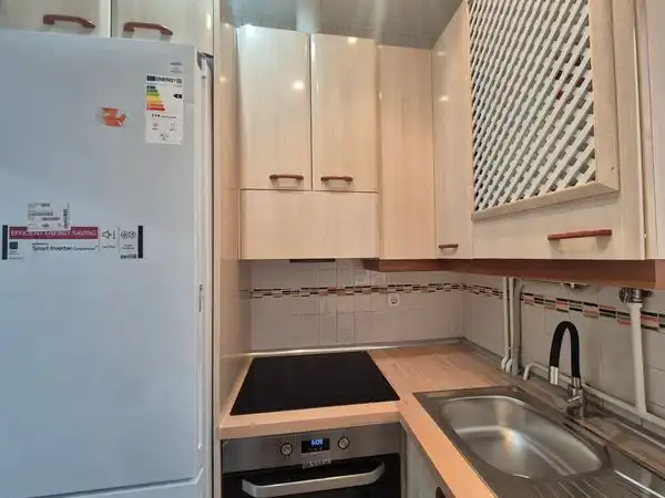 Küche von Wohnung zur Miete in Madrid mit Klimaanlage, Heizung und Ofen