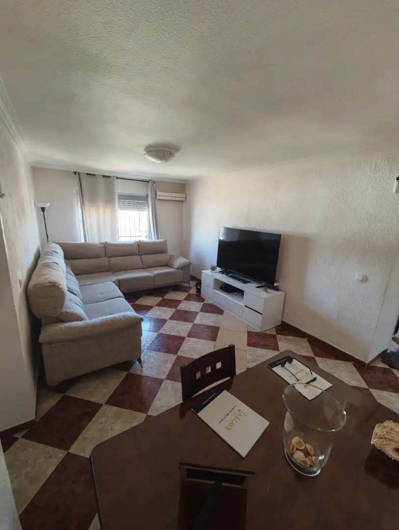 Sala de estar de Piso en venta en Castilleja de la Cuesta con Aire acondicionado
