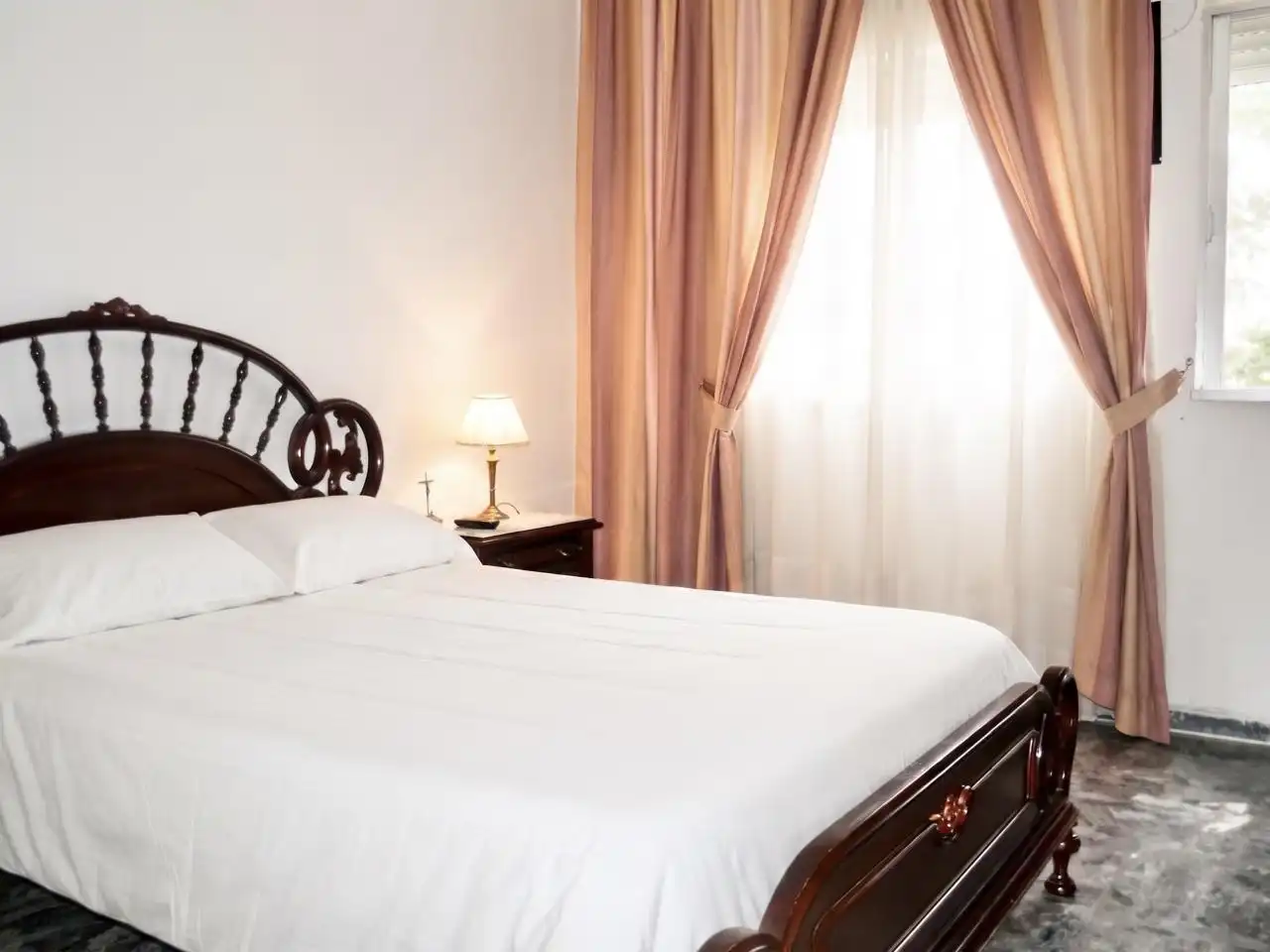 Schlafzimmer von Wohnung zum Verkauf in Sevilla mit Klimaanlage, Terrasse und Möbliert