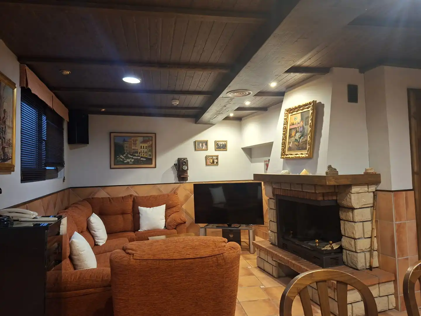 Sala de estar de Casa adosada en venta en Granada con Aire acondicionado, Calefacción y Parquet