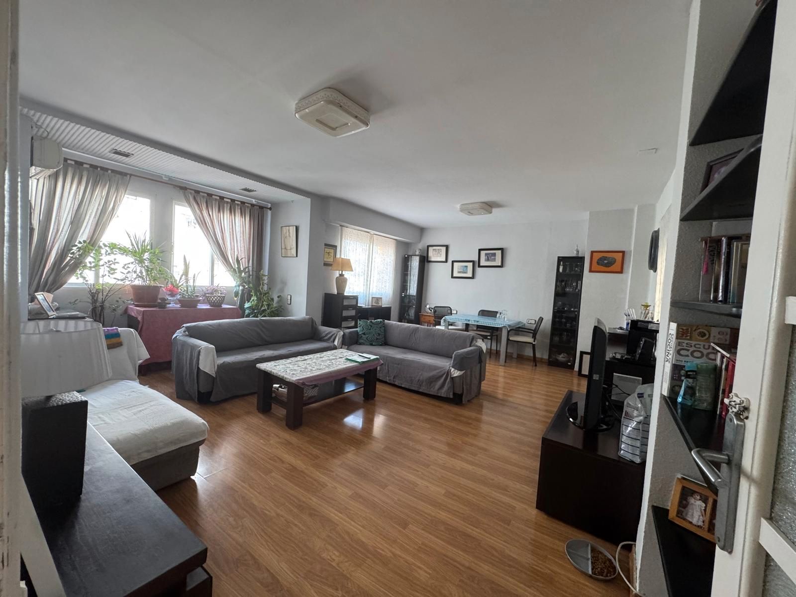 Sala de estar de Piso en venta en  Valencia Capital con Aire acondicionado, Parquet y Horno