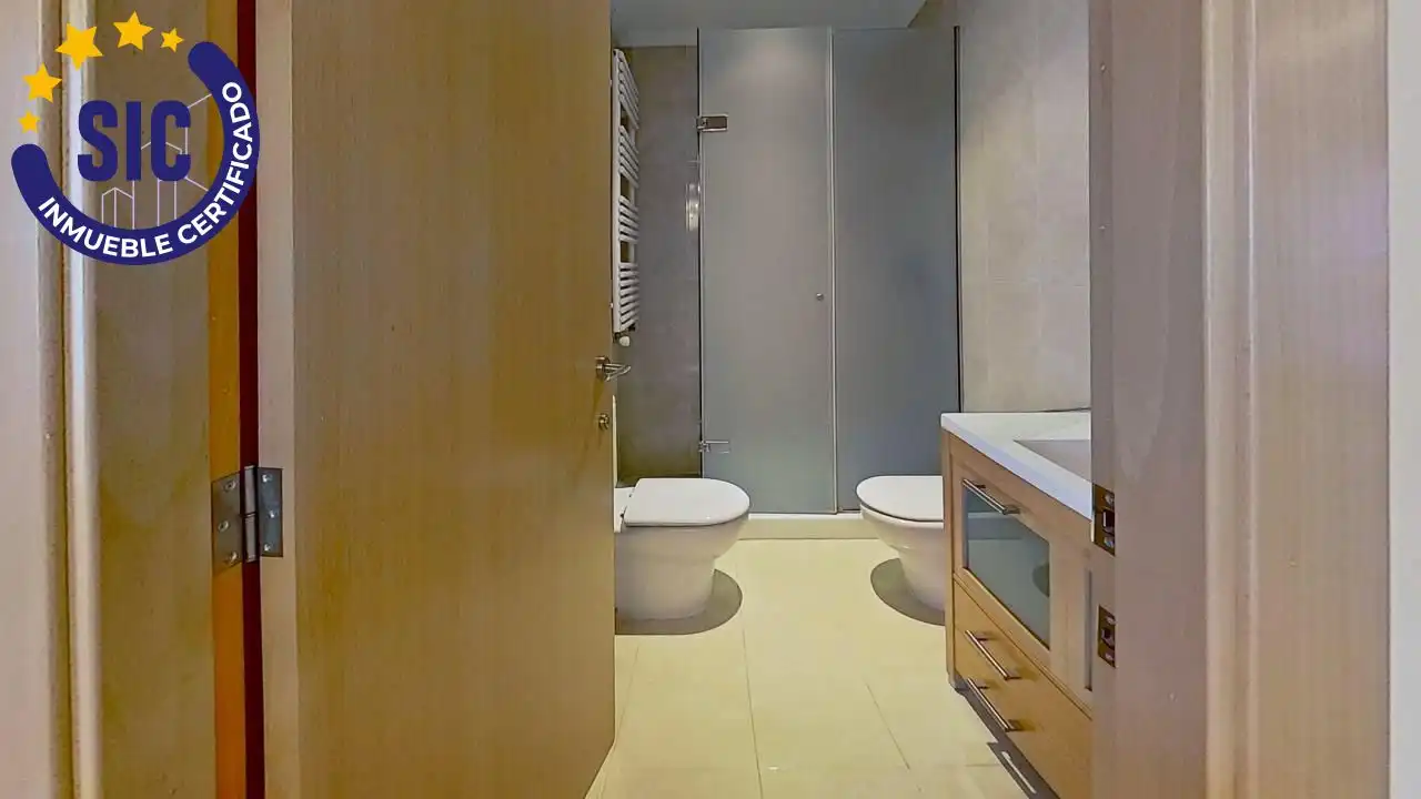 Badezimmer von Haus oder Chalet zur Miete in Chiva mit Heizung und Terrasse