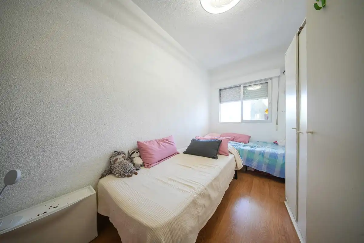 Bedroom of Flat for sale in Madrid  with Air Conditioner, Heating and Terrace