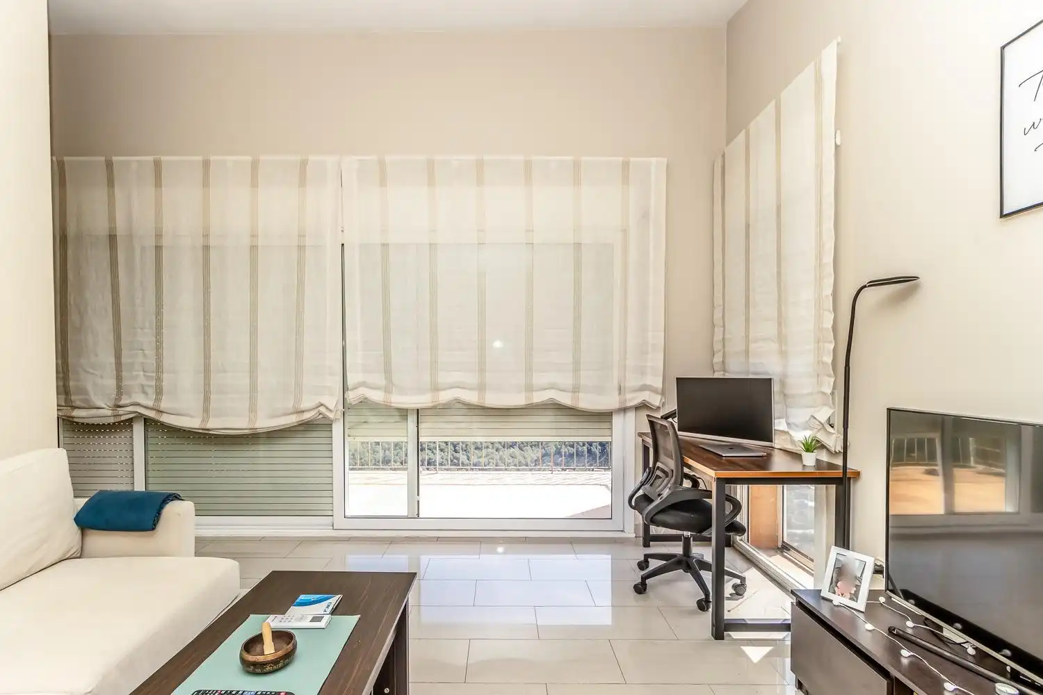 Sala de estar de Edificio en venta en Castellar del Vallès