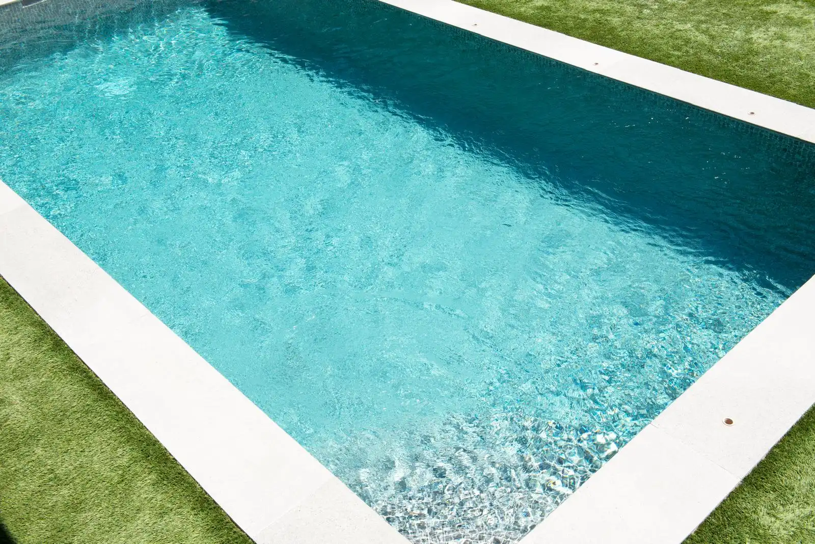 Piscina de Casa o chalet en venta en Alella con Aire acondicionado, Calefacción y Jardín privado