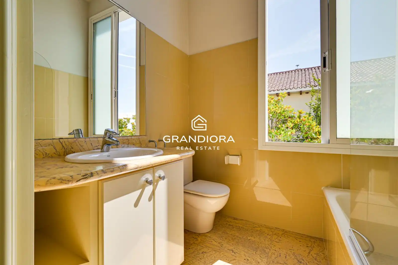 Garden of Houses for sale in El Masnou  with Air Conditioner, Terrace and Swimming Pool