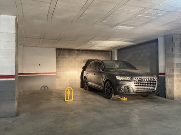 Einzelparkplatz mit Aufzug zur Miete in Carrer de Brussel·les 51