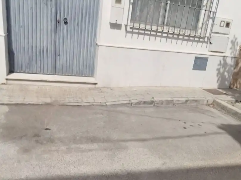 Local comercial de lloguer a Batalla de Matanza 15, imagen 2