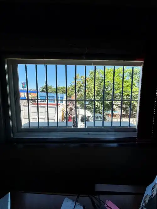 Parkplatz von Fabrikhallen zum Verkauf in Madrid