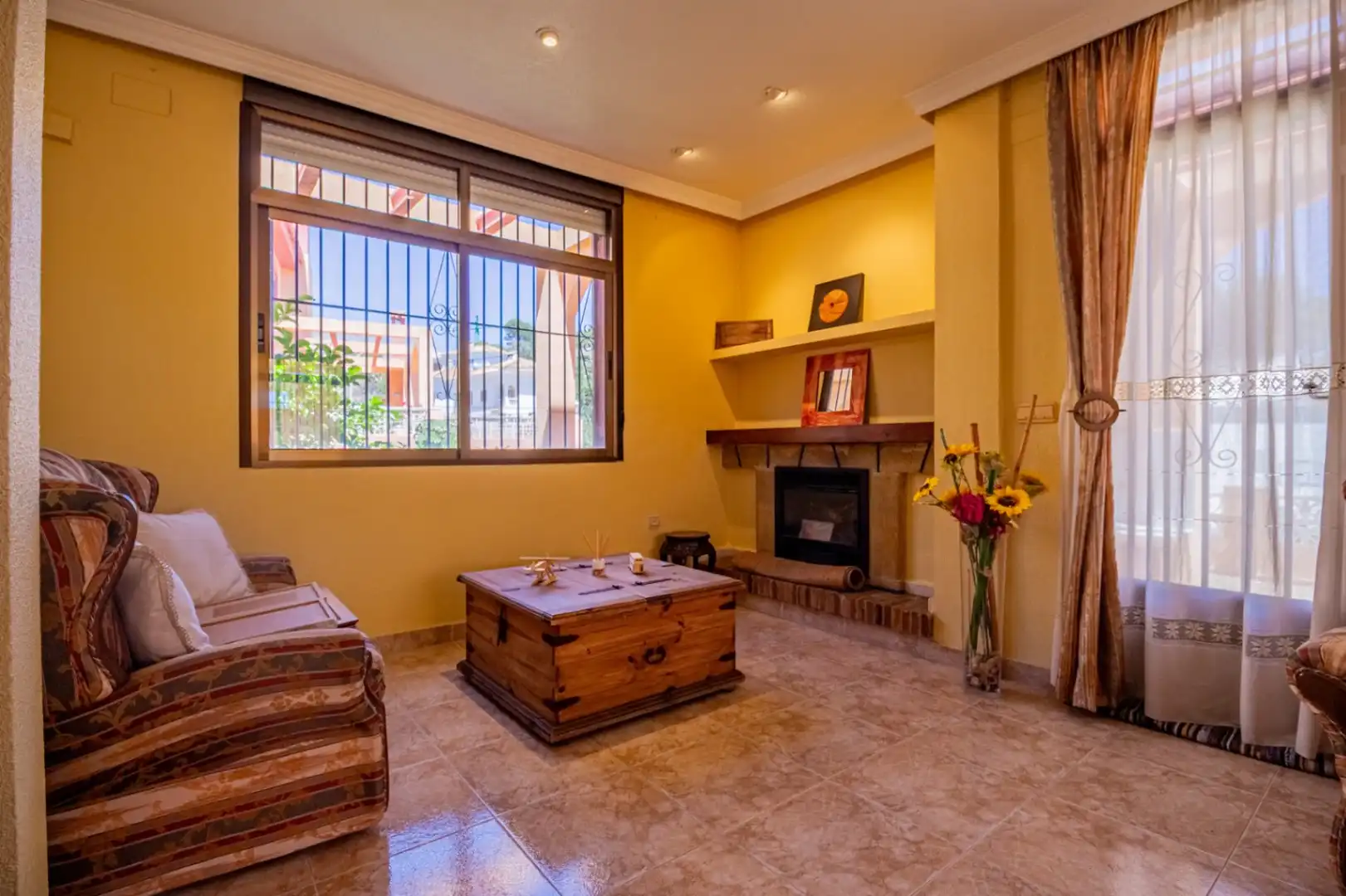 Sala de estar de Casa o chalet en venta en La Nucia con Aire acondicionado, Calefacción y Terraza