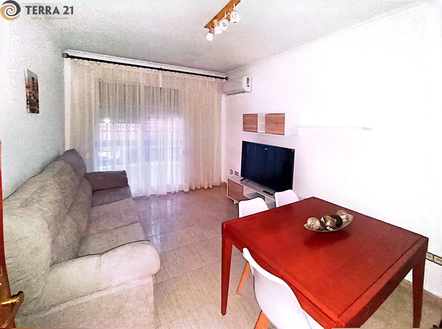 Wohnzimmer von Wohnung zur untervermieten in Jaén mit Klimaanlage, Heizung und Balkon