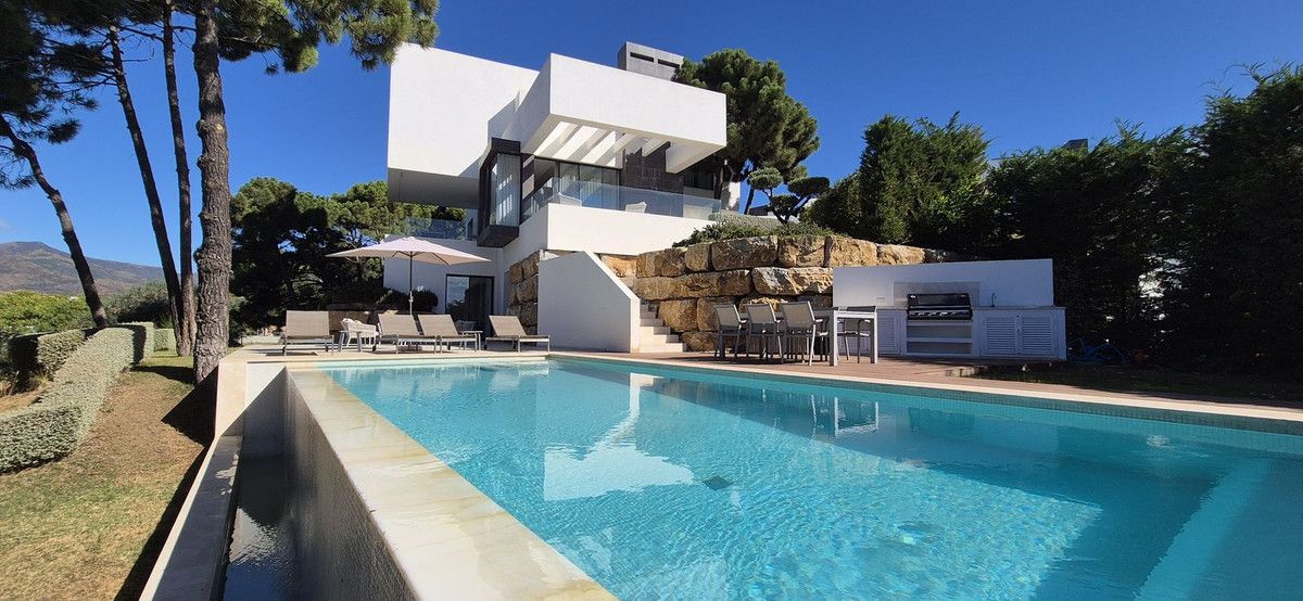 Piscina de Casa o xalet en venda en Benahavís amb Jardí privat, Terrassa i Piscina