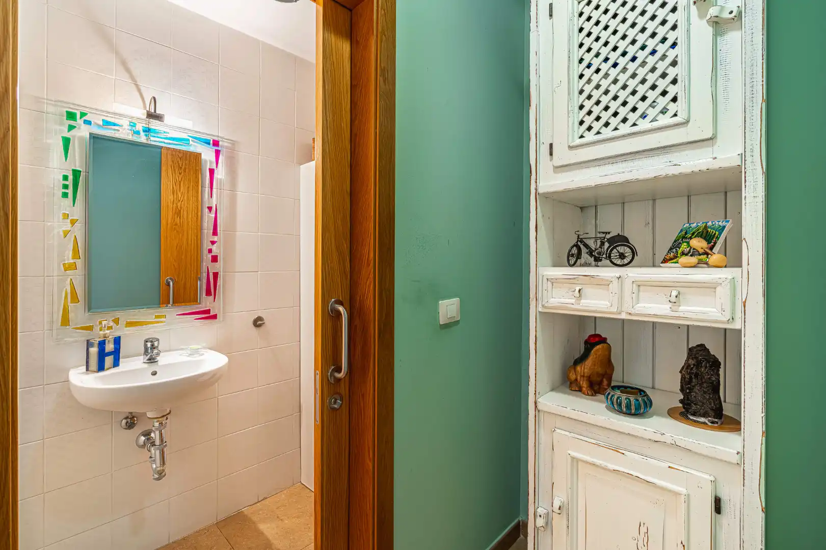 Bathroom of Detached homes for sale in Los Realejos  with Parquet flooring, Terrace and Storage room
