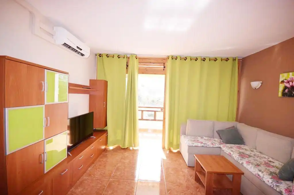 Sala de estar de Apartamento de alquiler en Mogán con Amueblado, Balcón y Piscina comunitaria