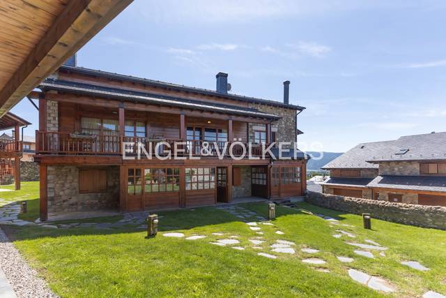Casa adosada en Venta en Guils de Cerdanya