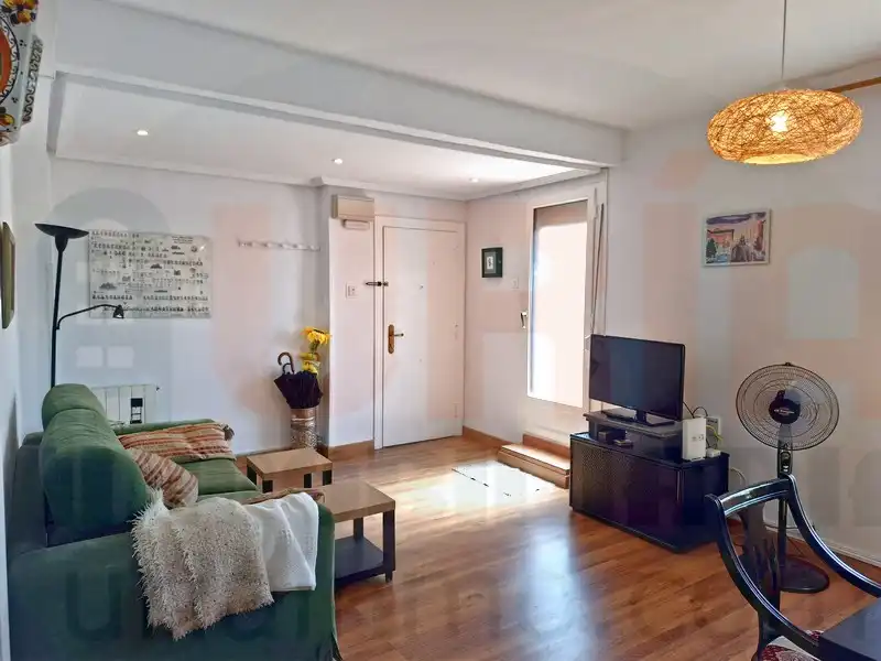 Living room of Attic for rent in Oviedo   with Heating, Terrace and Furnished