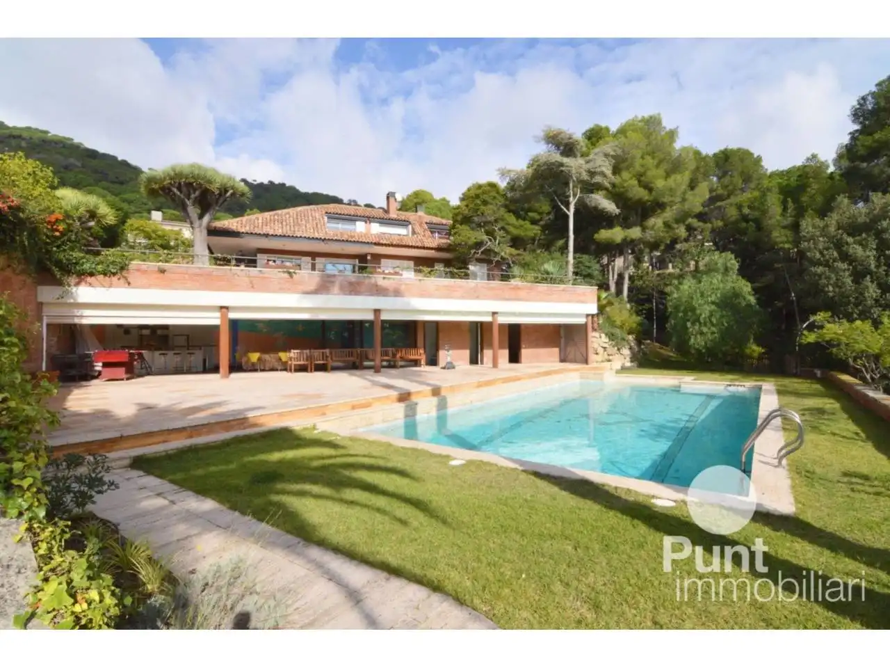 Villa mit Pool zum Verkauf in Premià de Dalt