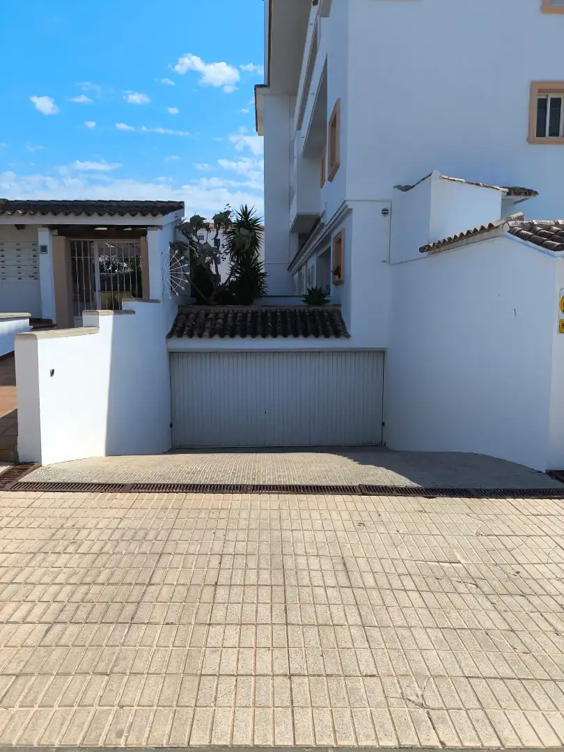 Parkplatz von Garage zur Miete in Altea