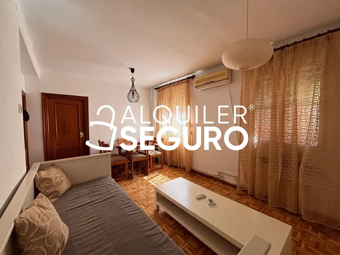 Wohnzimmer von Wohnung zur Miete in Madrid mit Klimaanlage, Heizung und Möbliert