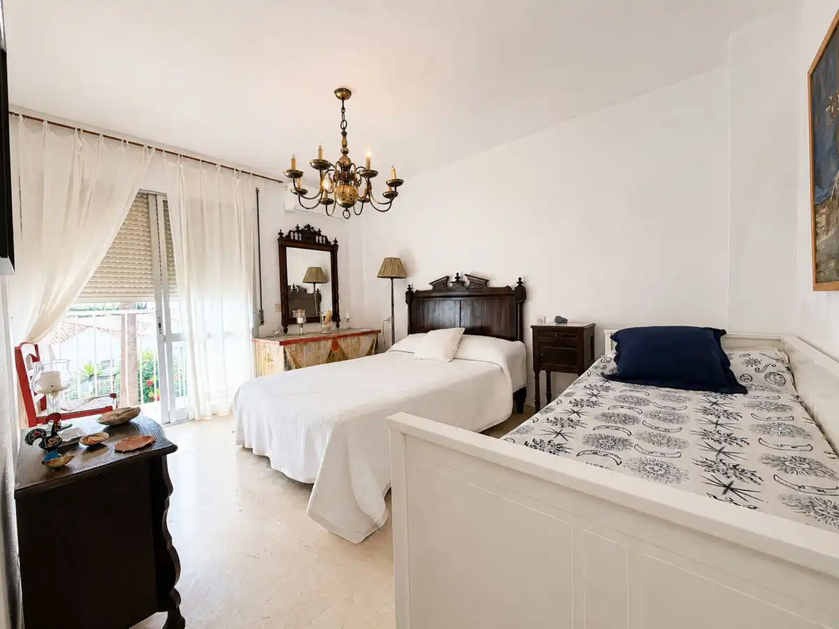 Schlafzimmer von Einfamilien-Reihenhaus zum Verkauf in Mijas mit Klimaanlage, Terrasse und Möbliert