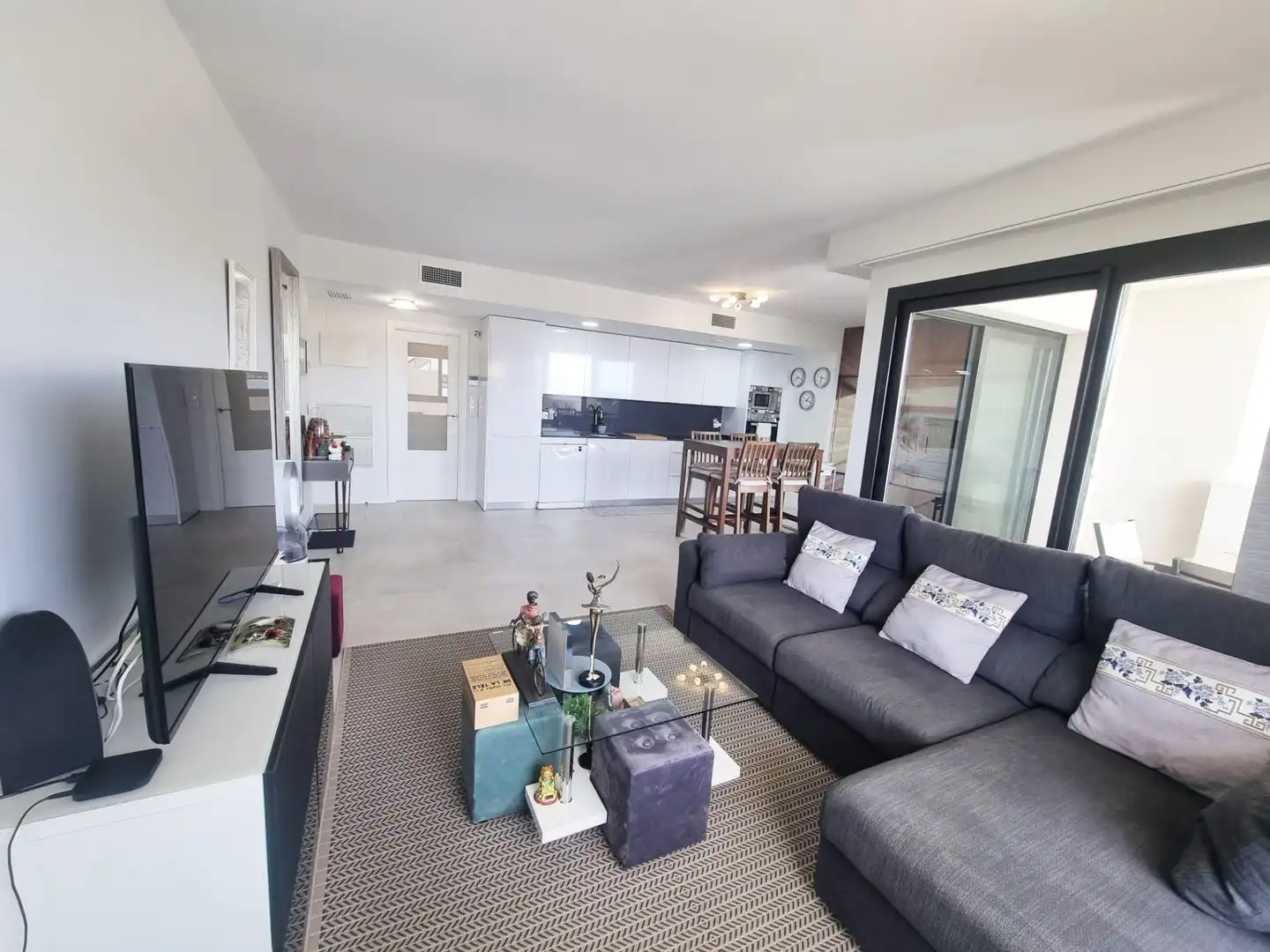 Sala de estar de Piso en venta en Benalmádena con Aire acondicionado, Calefacción y Terraza