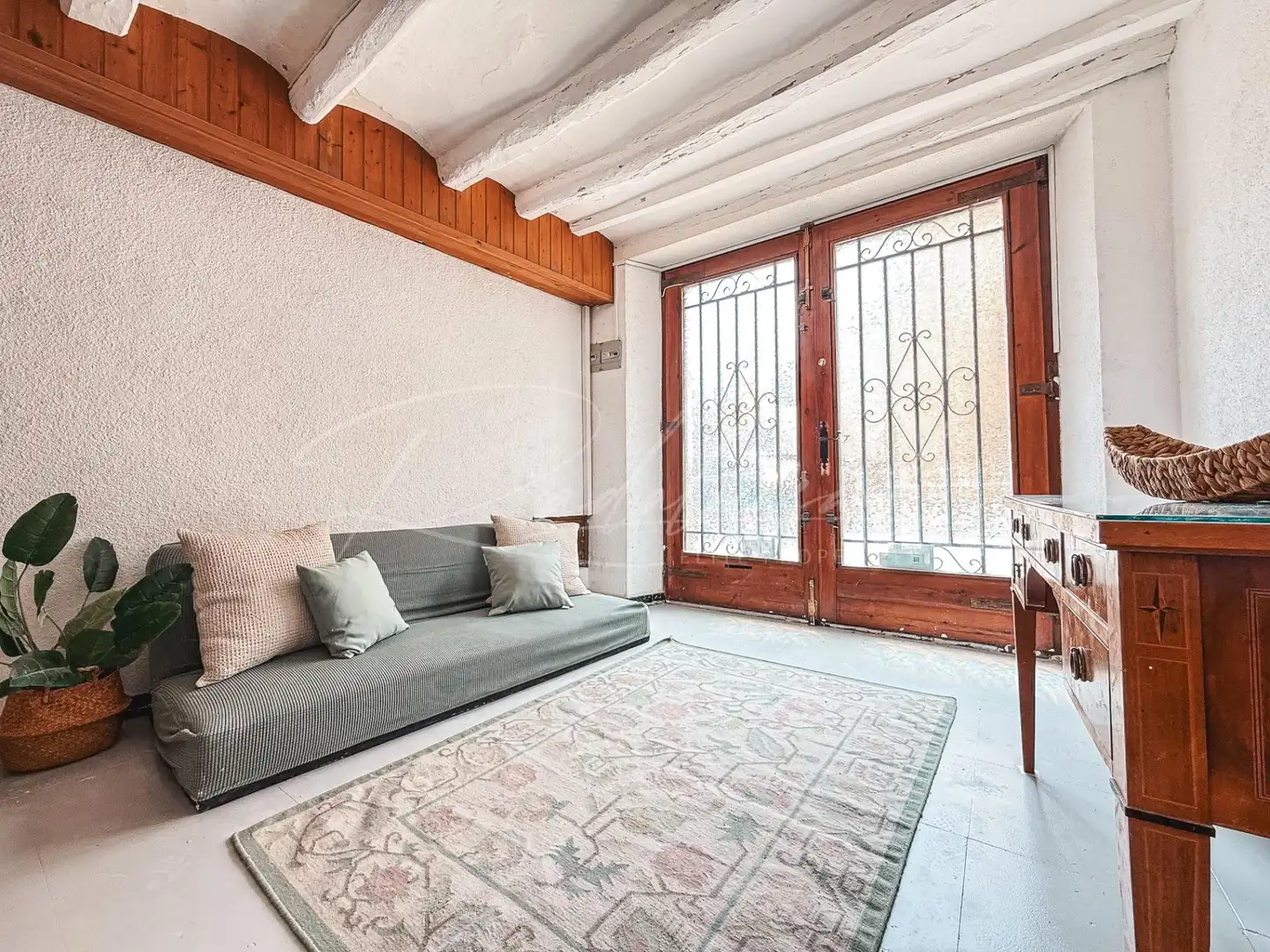 Casa con terraza en venta en Carrer Carrer Mare de Déu de la Roca, imagen 2
