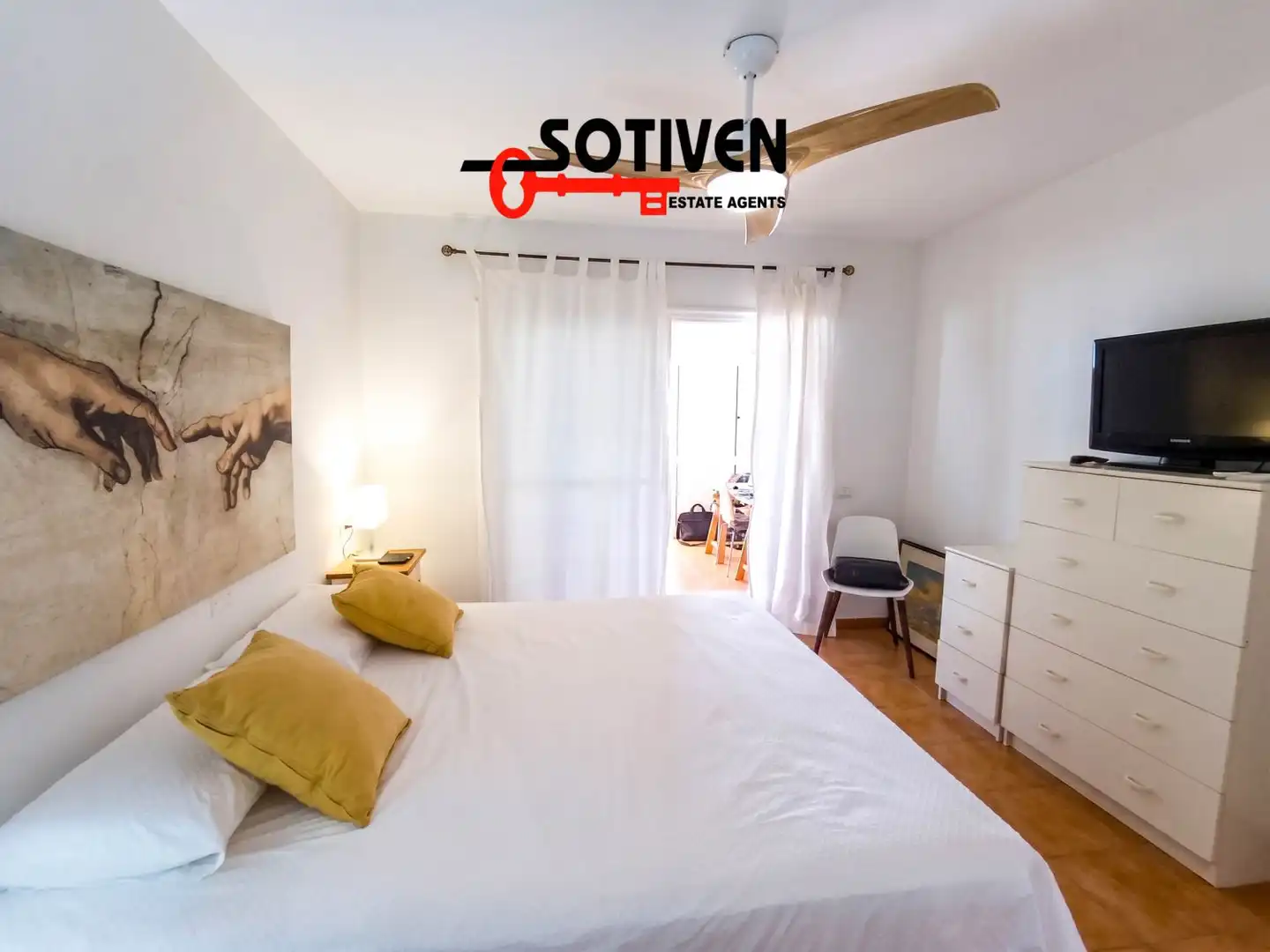 Dormitori de Apartament de lloguer en Adeje amb Terrassa i Piscina comunitària