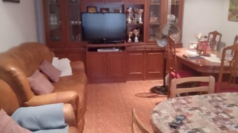 Foto 4 de Casa adosada en venda a Calle José María Pemán, Iniesta, Cuenca