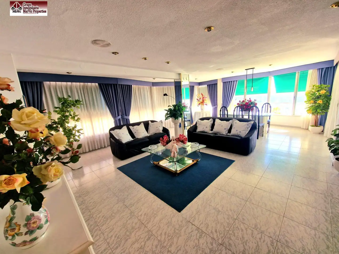 Wohnzimmer von Wohnung zum Verkauf in Benidorm mit Privatgarten, Terrasse und Möbliert