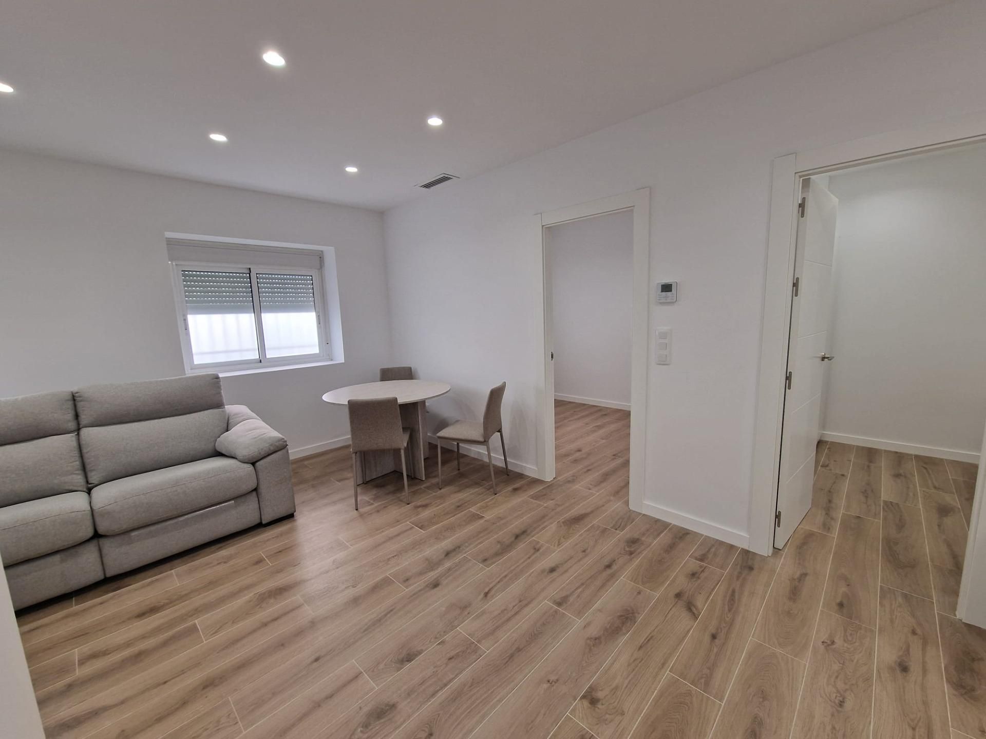 Planta baixa de lloguer en Elche / Elx amb Aire condicionat i Moblat