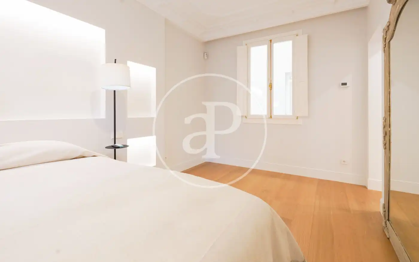 Bedroom of Flat for sale in Madrid  with Air Conditioner, Heating and Storage room