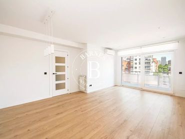 Flat with balcony for sale in Retiro
