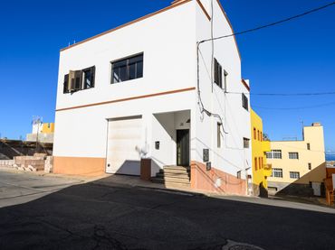 Xalet amb balcó en venda a Calle Bravo Murillo 34