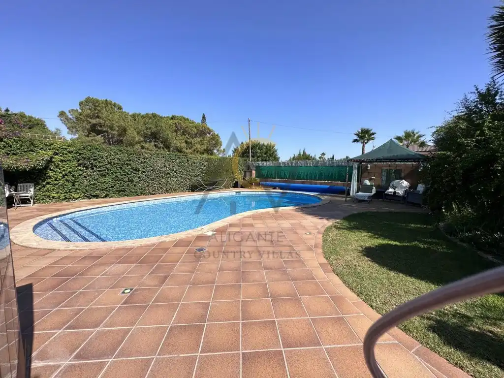 Detached house with pool for sale in Peña de las Águilas, imagen 5
