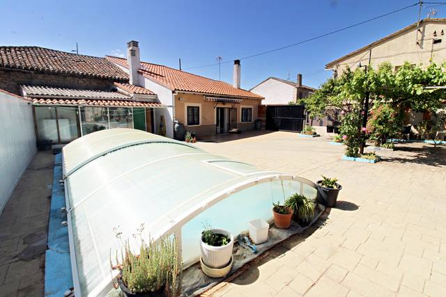 Casa adosada en Venta en Patones